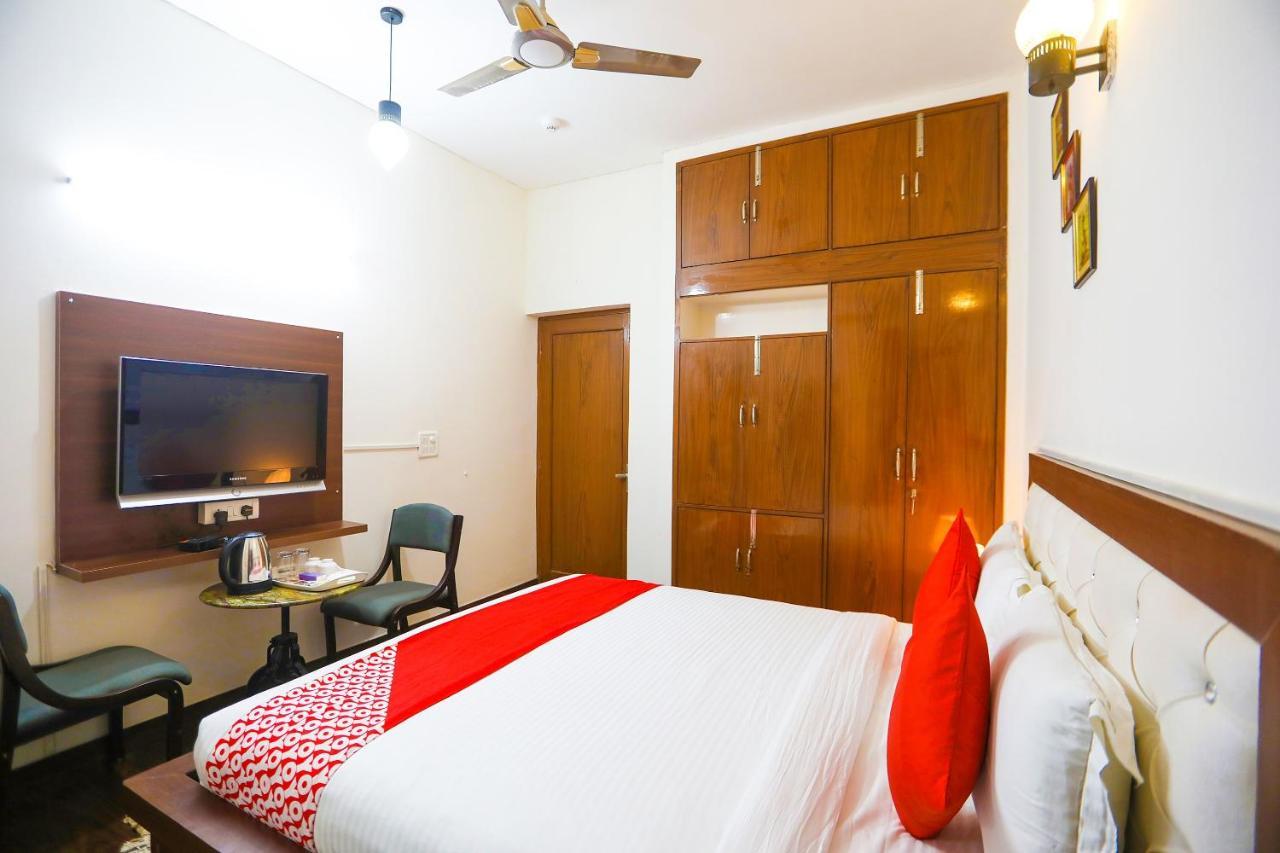 Oyo 62702 Golden Home Stay Nowe Delhi Zewnętrze zdjęcie