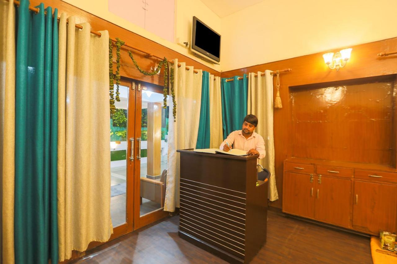 Oyo 62702 Golden Home Stay Nowe Delhi Zewnętrze zdjęcie