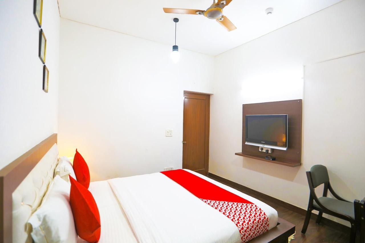 Oyo 62702 Golden Home Stay Nowe Delhi Zewnętrze zdjęcie